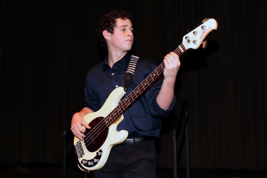 bass_1202.jpg
