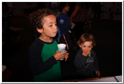 ChildrenOutside_2055.jpg